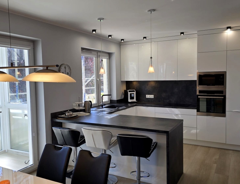 3- pokojowe mieszkanie w wysokim standardzie.