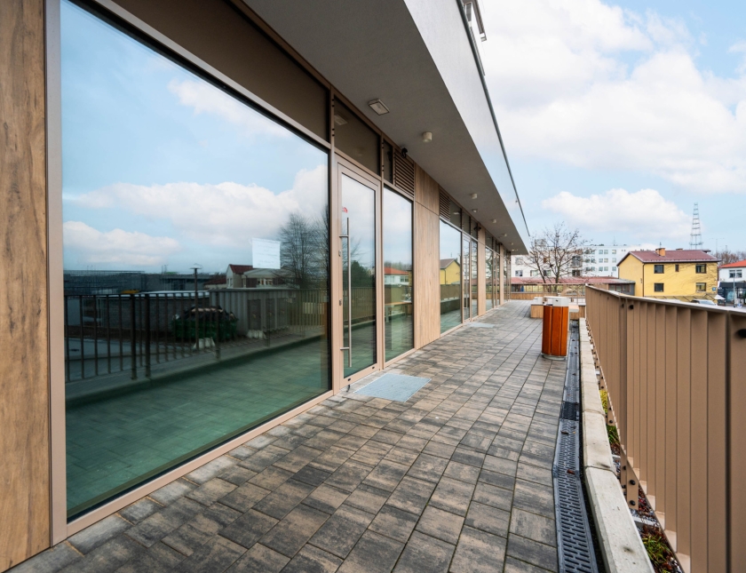 Lokal na wynajem | Parter | 4 miejsca postojowe