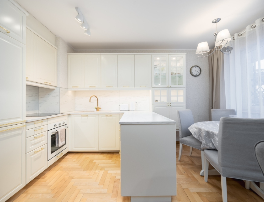 2 pokoje | Wysoki parter | Duży balkon