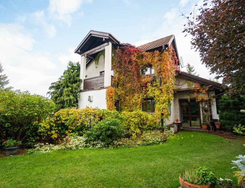 Przestronny bliźniak w Gdyni | 337,5 m2 |