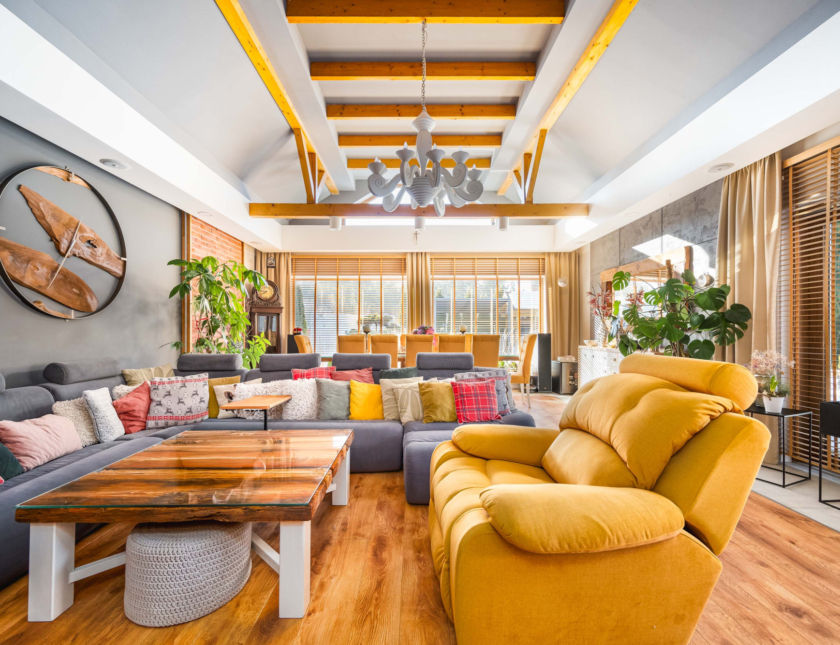 Nowoczesny dom pod lasem, blisko jeziora