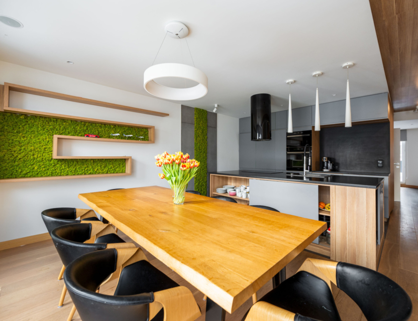 4 pok. mieszkanie z 2 m. w hali/ w Gdyni