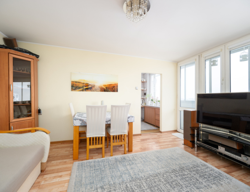 3 POKOJE, FALOWIEC Z WIDOKIEM NA MORZE.