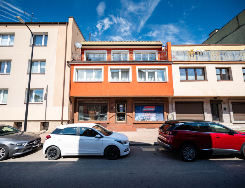 Dom z lokalem usługowym w centrum Lęborka