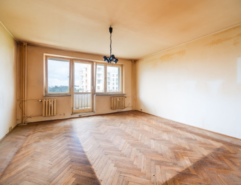Morena | Duży salon, balkon i potencjał